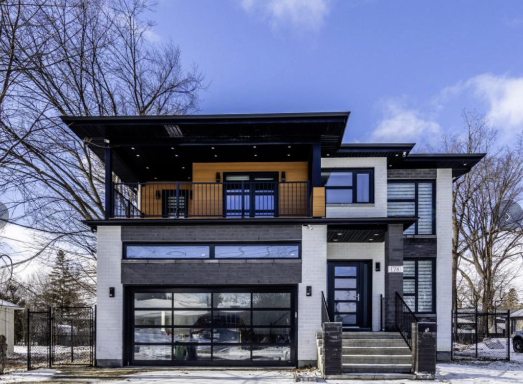 #900- Avenue Roxboro, QC