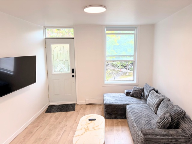 Fiche 957 – Rue St Rémi, Montréal, QC